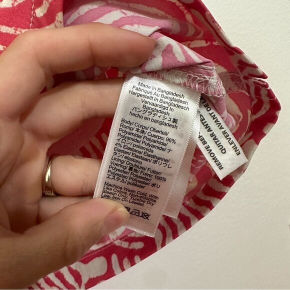 J‎ Crew Men’s Tropical Red White Print Swim Shorts size Medium - Picture 7 of 9